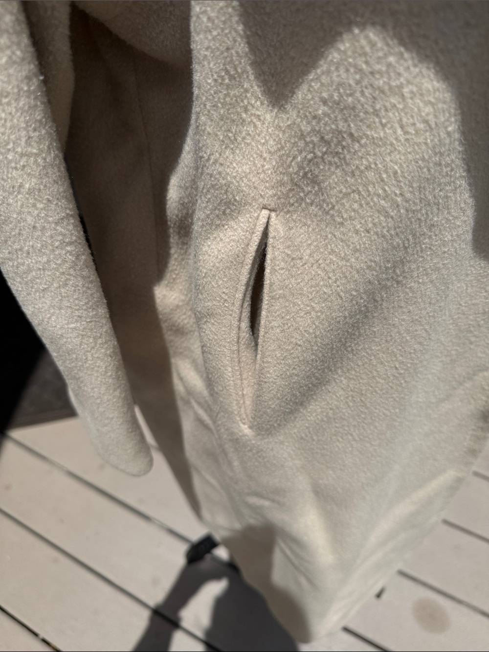 Vintage 1940s-1960’s Open Front Draped Coat in Beige fuller and Hillman - Picture 10 of 16